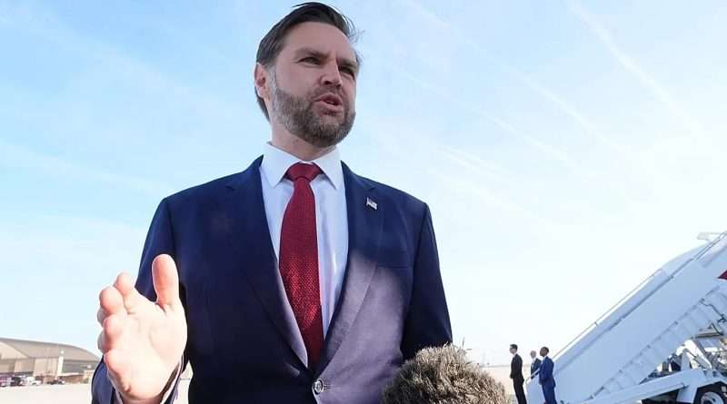 JD Vance’ten İran’a uyarı: ‘ABD ile oyun oynamayın’