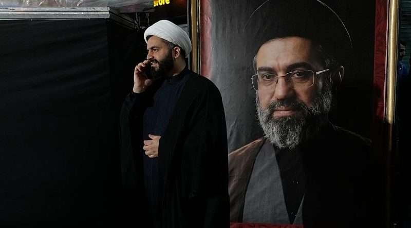 İran dini liderinden ABD’ye mesaj: Kötü niyetli düşmana ağır darbe indirildi