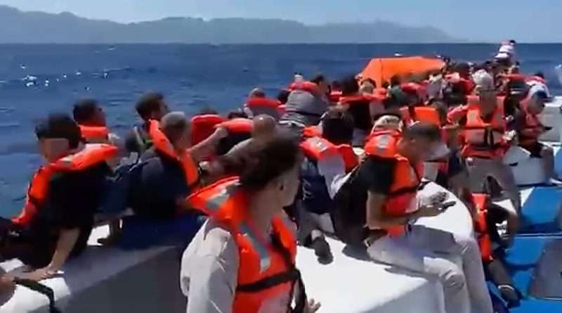 Kuzey Kıbrıs’taki feribot kazasında kayıplar için arama kurtarma çalışmaları sürüyor