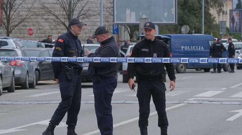 Karadağ’da üç kişiyi öldürmekten aranan Rus zanlı intihar etti