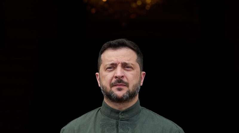 Zelenskiy’den havayollarına uyarı: ‘Rus hava sahası fiilen kapanacak’